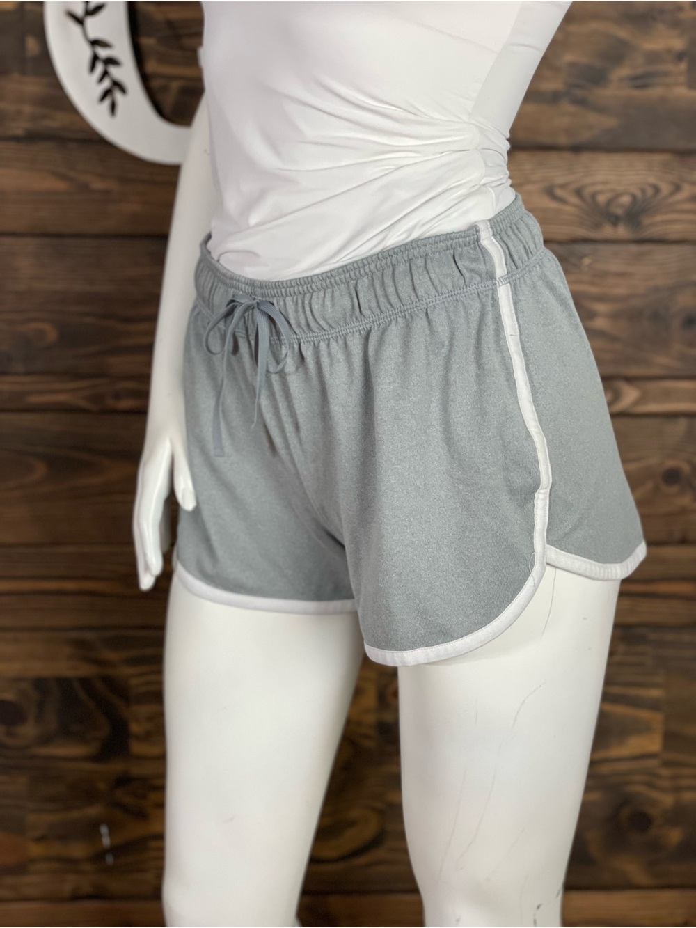 Under Armour Heather Gray Athletic Run Shorts White Piping Trim Reflective Logo